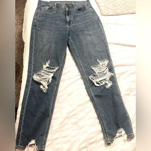 High rise American Eagle Mom Jeans